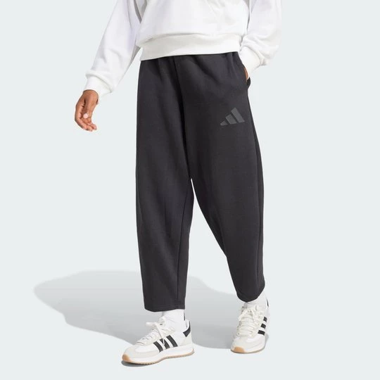Obrázek produktu Kalhoty Essentials Contemporary Logo Fleece Barrel Adidas černá