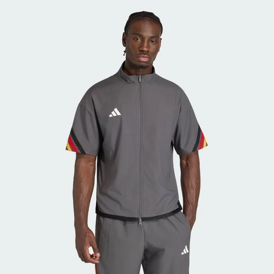 Obrázek produktu PÁNSKÁ BASKETBALOVÁ ZAHŘÍVACÍ BUNDA DBB S KRÁTKÝM RUKÁVEM Adidas Grey Six