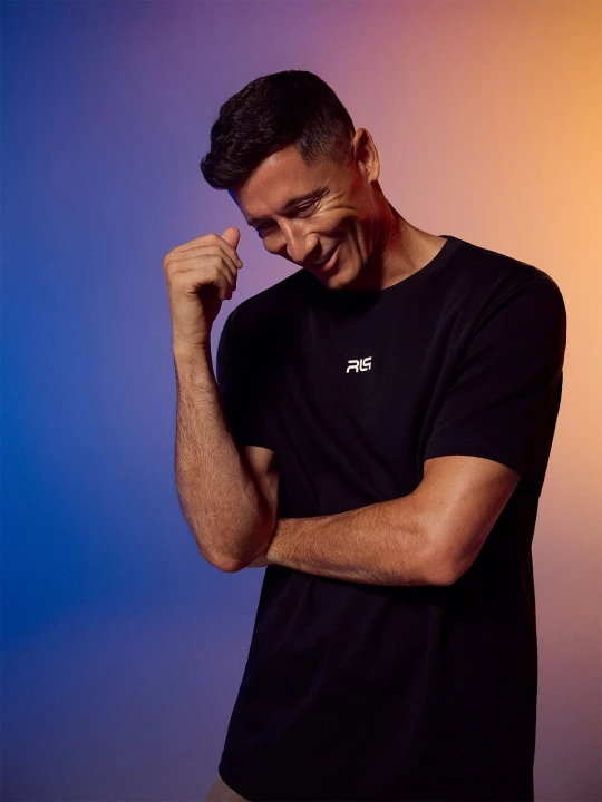 Obrázek produktu Pánské regular hladké tričko 4F x Robert Lewandowski - černé