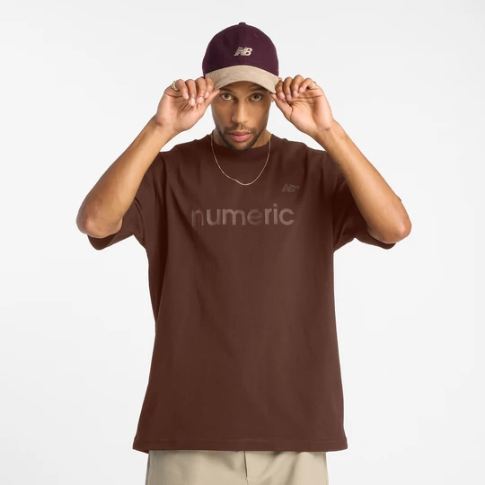 Obrázek produktu Pánské tričko New Balance Numeric MT51955ROK – hnědý