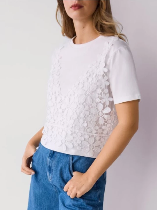 Obrázek produktu Reserved - T‑shirt s háčkovanou aplikací - bílá