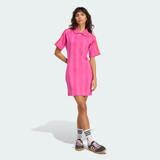 Obrázek produktu Šaty sgrafikou inspirovanou fotbalem Adidas Semi Lucid Fuchsia