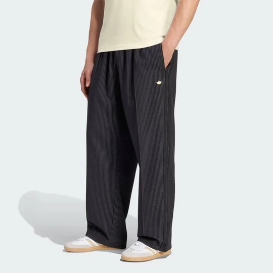 Obrázek produktu SPORTOVNÍ KALHOTY FIREBIRD LOOSE PINSTRIPES Adidas černá