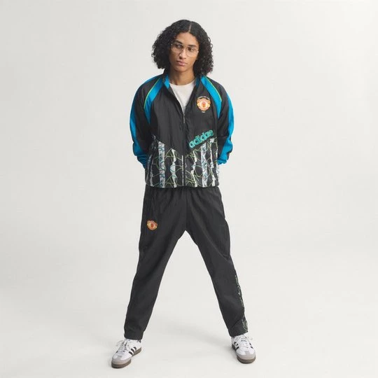 Obrázek produktu Tkaná bunda Manchester United 90 Adidas černá