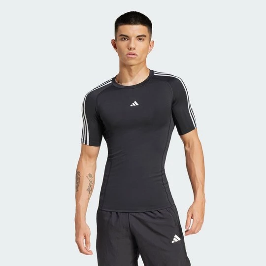 Obrázek produktu Tričko Techfit Compression Training 3-Stripes Adidas černá