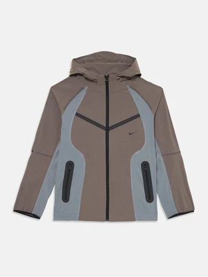 Obrázek produktu Lehká bunda Nike hnědá