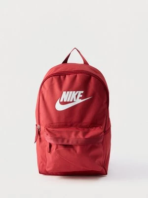 Obrázek produktu Malý batoh Nike červená