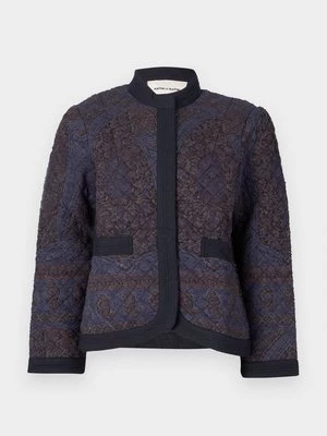 Obrázek produktu Mezisezónní bunda Antik Batik tmavě modrá
