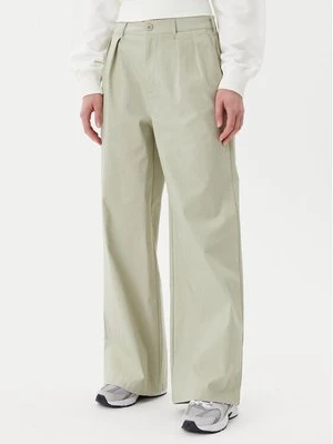 Obrázek produktu New Balance Kalhoty z materiálu Boylston WP51538 Zelená Relaxed Fit