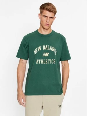 Obrázek produktu New Balance T-Shirt Athletics Varsity Graphic T-Shirt MT33551 Zelená Regular Fit