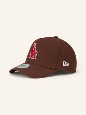 Obrázek produktu New Era Čepice Outline Script E-Frame hnědá / červená / bílá