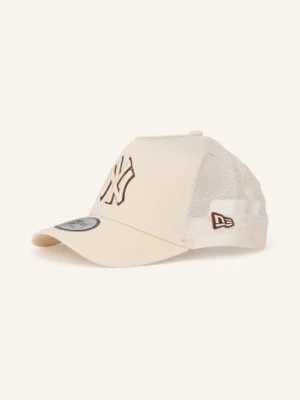 Obrázek produktu New Era Čepice Outline Trucker krémová