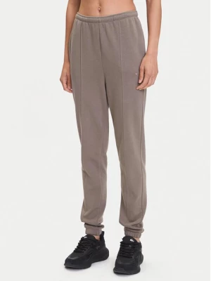 Obrázek produktu Nike Teplákové kalhoty Chill Terry FN2434 Hnědá Regular Fit