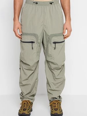 Obrázek produktu Outdoorové kalhoty Nike khaki