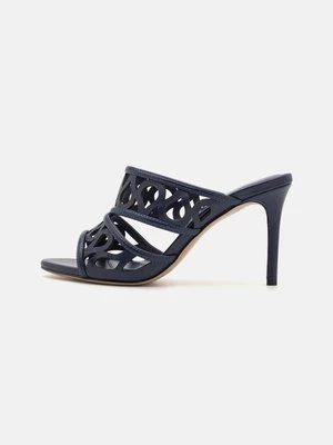 Obrázek produktu Pantofle na podpatku Alexandre Birman