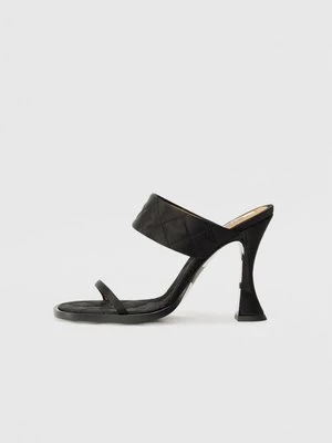 Obrázek produktu Pantofle na podpatku Moschino