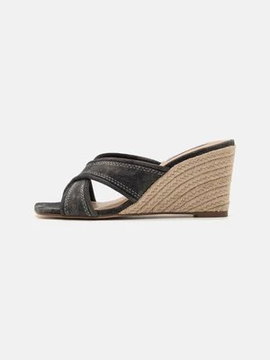 Obrázek produktu Pantofle na podpatku Steve Madden