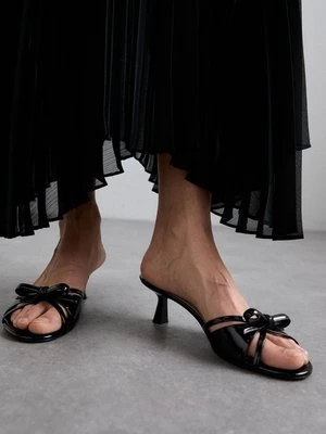 Obrázek produktu Pantofle na podpatku Stuart Weitzman