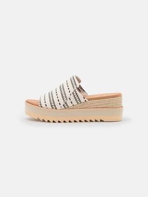 Obrázek produktu Pantofle na podpatku TOMS