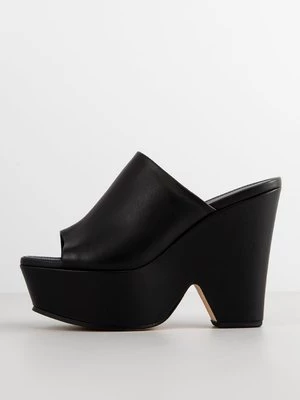 Obrázek produktu Pantofle na podpatku Victoria Beckham