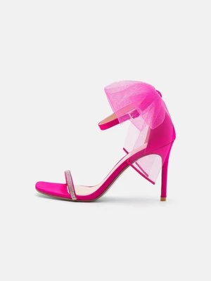 Obrázek produktu Páskové sandály Blue By Betsey Johnson růžová