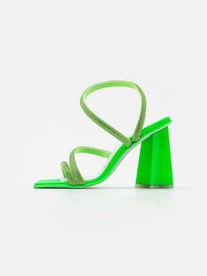 Obrázek produktu Páskové sandály CHIARA FERRAGNI