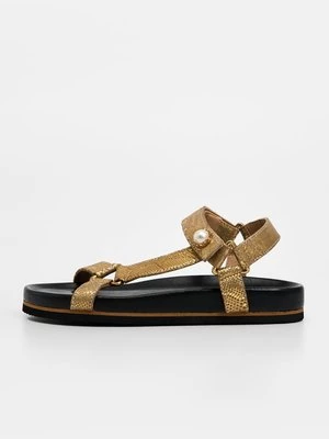 Obrázek produktu Páskové sandály Copenhagen Shoes zlatá barva