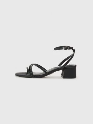 Obrázek produktu Páskové sandály Steve Madden