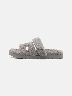 Obrázek produktu Páskové sandály Steve Madden