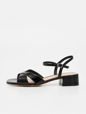 Obrázek produktu Páskové sandály Stuart Weitzman