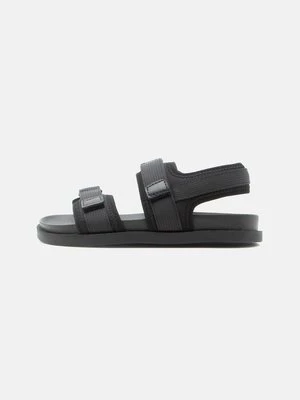 Obrázek produktu Páskové sandály Yourturn Kids