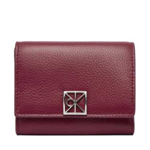 Obrázek produktu Peněženka Calvin Klein Emblem Hw Pebble Trifold W/Zip LV04F1128G Bordó