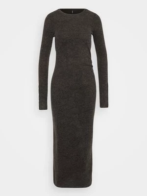 Obrázek produktu Pletené šaty Vero Moda Tall
