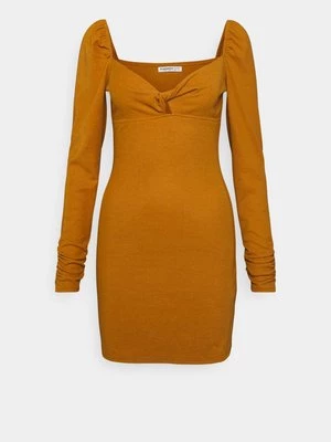 Obrázek produktu Pouzdrové šaty Glamorous Petite
