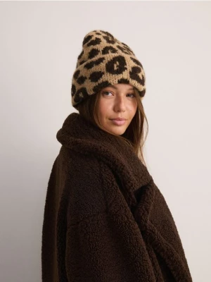 Obrázek produktu Reserved - Beanie čepice s leopardím vzorem - zlatavá hnědá