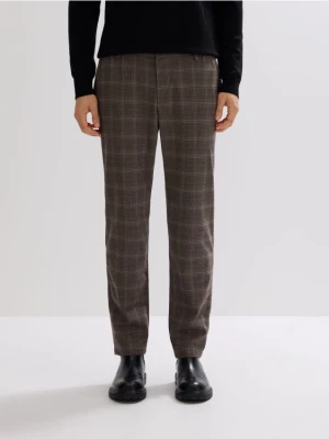 Obrázek produktu Reserved - Chino kalhoty slim fit v kostce - tmavě hnědá