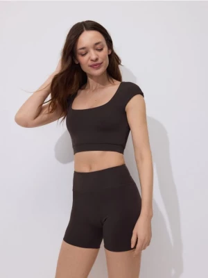 Obrázek produktu Reserved - Crop top - tmavě hnědá