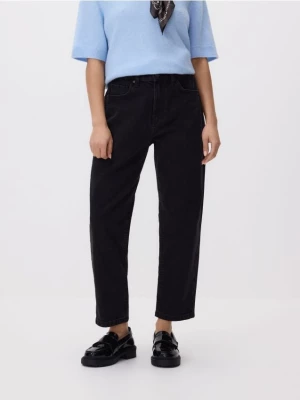 Obrázek produktu Reserved - Jeansy mom fit slim se zkrácenou nohavicí - černý