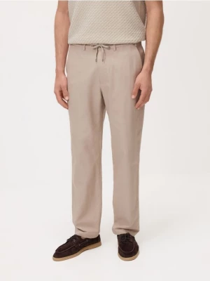 Obrázek produktu Reserved - Kalhoty chino regular fit - béžová