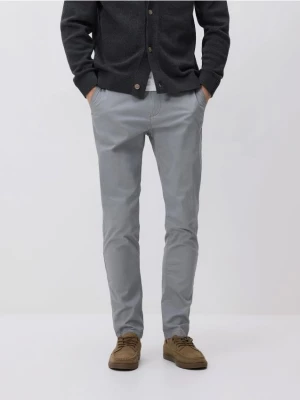 Obrázek produktu Reserved - Kalhoty chino slim fit - světle šedá
