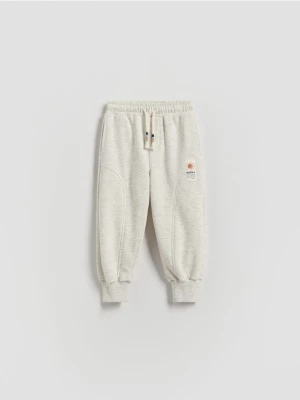 Obrázek produktu Reserved - Kalhoty joggers - světle šedá