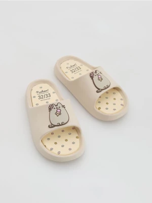 Obrázek produktu Reserved - Lehké pantofle Pusheen - tělová