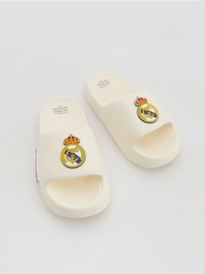 Obrázek produktu Reserved - MEN`S STRAPPY SANDALS - krémová