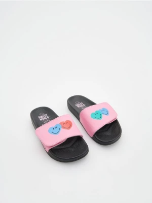 Obrázek produktu Reserved - Pantofle SmileyWorld® - černý