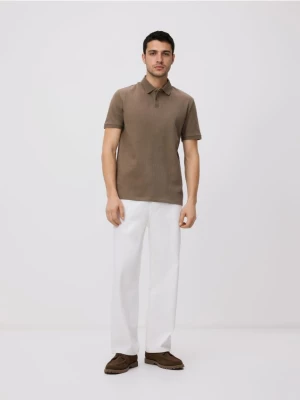 Obrázek produktu Reserved - Polo regular fit ze strukturovaného žerzeje - kávová
