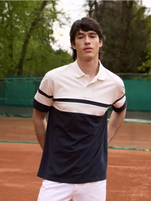 Obrázek produktu Reserved - Polo tričko comfort fit - krémová