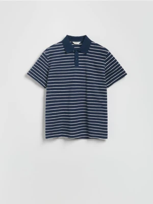 Obrázek produktu Reserved - Pruhované polo tričko comfort - tmavomodrá