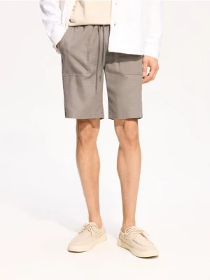 Obrázek produktu Reserved - Regular fit jogger šortky - světle šedá