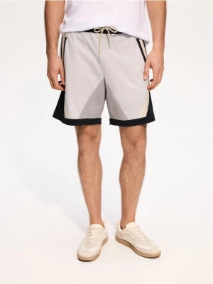 Obrázek produktu Reserved - Šortky comfort fit - černý