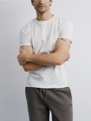 Obrázek produktu Reserved - Tričko slim fit - krémová